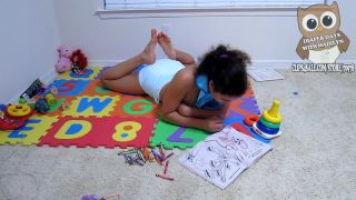 Diaperedonline2Madilyn Madilyn Stuck in Many Diapers-6