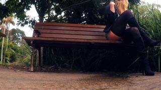 Scarlet Chase Public Flash Toy Show Action Hot Scenes-2