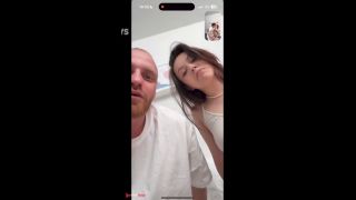 Mobil Ver. Swingers Meet Via Video Connection and have Sex Online-1