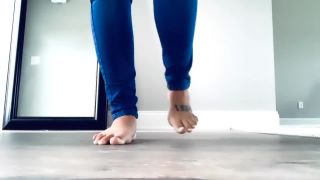 free online video 6 Giantess Crush | shrinking fetish | feet porn fat lesbian fisting-7