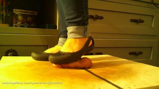 Queen Mandy - Stomping A Cock To Music! - Kicked-2