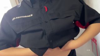 FC2-PPV-4734593 通い詰めてナンパ成功、お仕事中に制服姿で駐車場に点検という名目で呼び出して野外露出仁王立ちフェラ人が沢山来る中で立ちバック生中出し-3