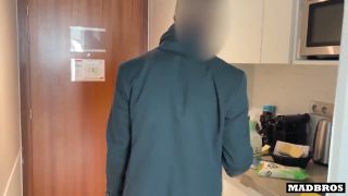 Onlyfans - Une Femme De Menage Surprise Entrain De Voler Et Pilonnee A Fond Dans Les Toilettes Madbrosx - Hardcore-1
