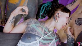 Z - Filmz - Teen mit Tatoos - Tiefer Blowjob und Anal Dreier - Doppelpenetration 1080P - Amateur-2