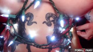 NaomiH666 NaomiH666 Banged By BBC Santa Porn Video  Interracial-1