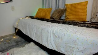 MyFreeCams Izzy: Top Performer in Live Adult Entertainment-9