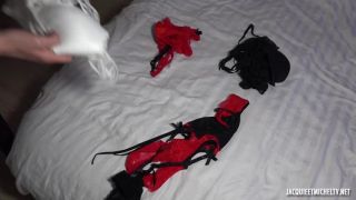 Luigia - a 33ans, luigia, vendeuse de lingerie, assume ses envies - Hardcore-1