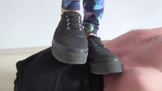 Foot Fetish Beauties - Mistress Loren trampling Sex Clip...-5