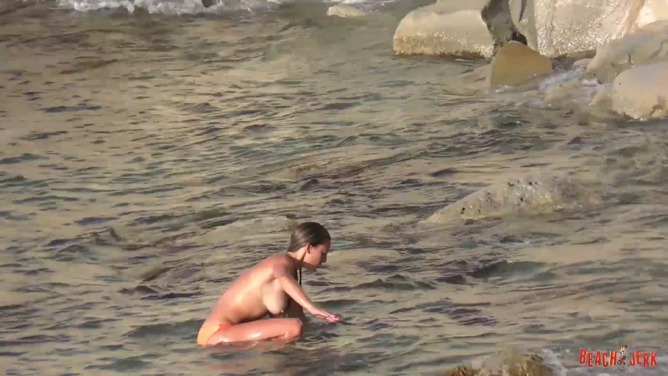 MILF on the rocks Voyeur!