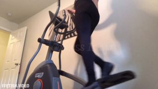 Smell My Stinky Sweaty Workout Feet (Fetish porn)-3