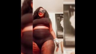 Mizzbeethebodyxxx () - trick or treat 01-11-2019-9