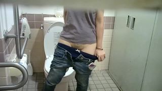 Toilet moment 4 - 15364262 | voyeur | voyeur -0