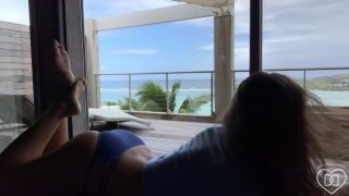 Dani Daniels - Dani Daniels . com Island Bliss Orgasm with Travel Vibe-2
