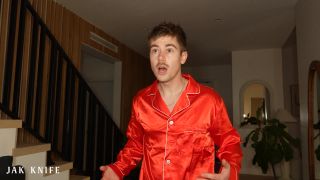 Onlyfans - Naughty Elf Spreads Her Legs To Save Christmas Gal Ritchie Jak Knife - Onlyfans-2