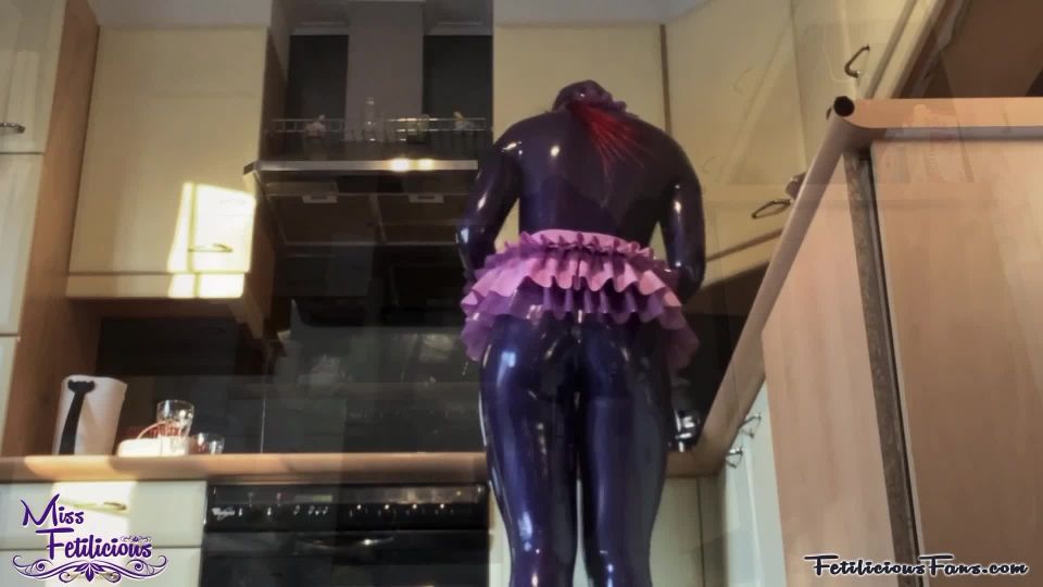 Latex Purple Fantasies (part 1) Quick View Porn - New Sex...