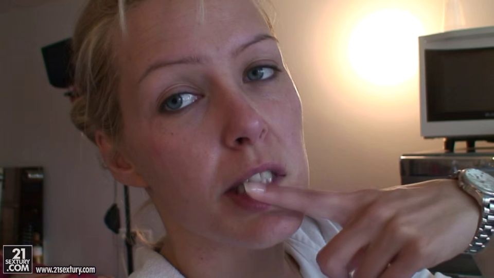 Sweet Sophie Moone & Cameron Cruz Hot Parisian Shoot Reveale