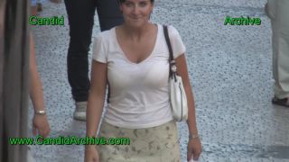 Candid Bouncing Boobs 2016-2