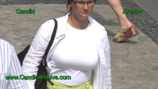 Candid Bouncing Boobs 2016-8