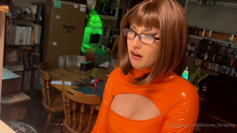 [K2S.CLUB] Kitsune Foreplay - velma devours a massive sandwich and gets gassy and bloated asmr wet farts burping full - HD 720P