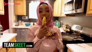 [GetFreeDays.com] Shy Hijab Girl Learns All About a Weird American Tradition Adult Stream May 2023-3