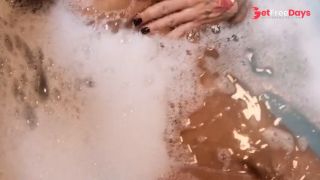 Baden mit der teuflisch geilen Milf Vanessa-7