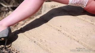 free video 4 Outdoor Stockings Power House, yoga pants fetish on femdom porn -6