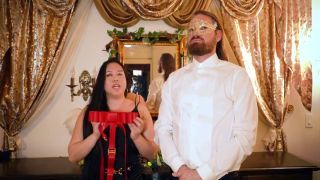 Exclusive Dominatrix Mara Unboxes BDSM Collar Accessories from UPKO-6