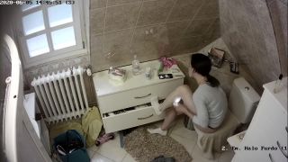 Voyeur – Home Bathroom - (Webcam)-4