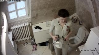 Voyeur – Home Bathroom - (Webcam)-7