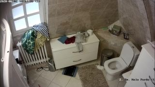 Voyeur – Home Bathroom - (Webcam)-8