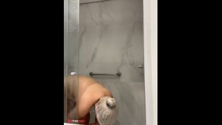 Shaving Pussy And Legs In The Shower-7