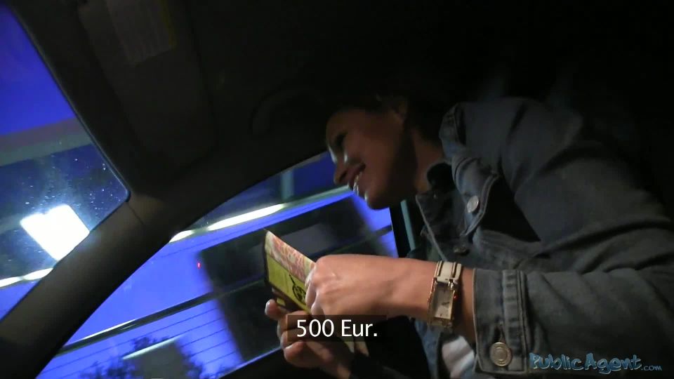 Szilvia (Public)