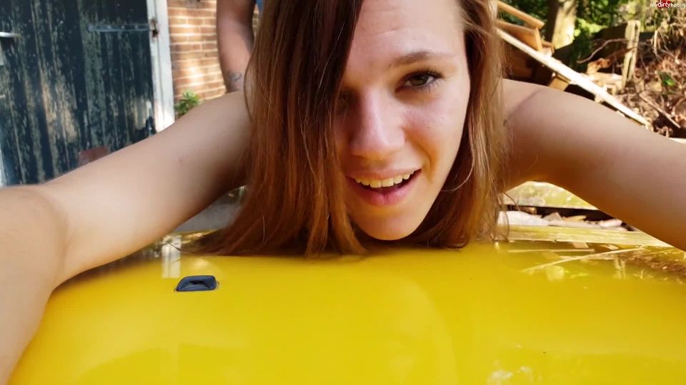 Anne-Eden - Mein erstes Abenteuer mit dem Auto  - sex - amateur porn amateur outdoor