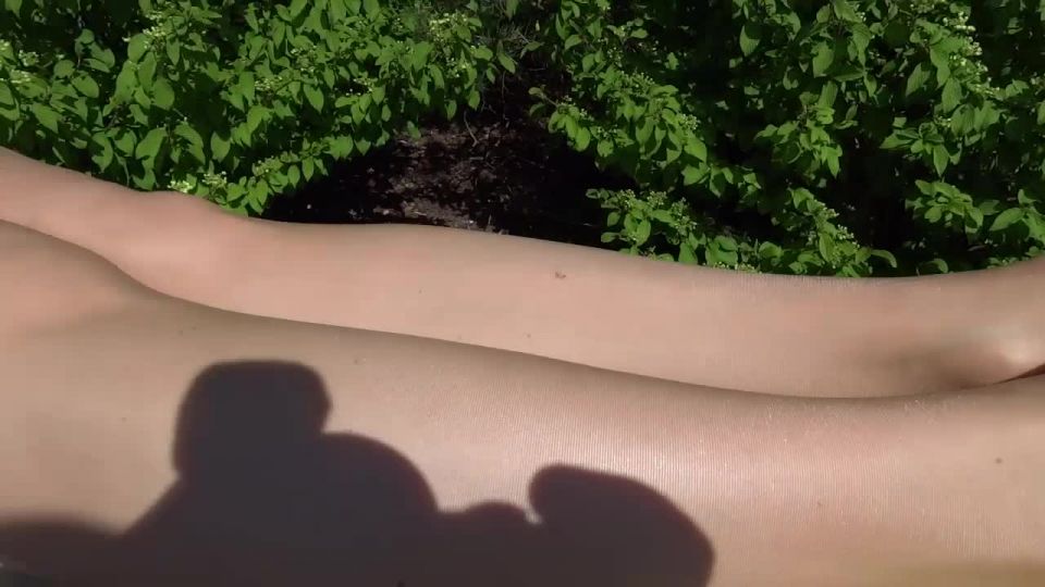 Public feet – SWEATY STINKY NYLON FEET | pantyhose | public fetish fun