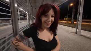 [K2S.CLUB] ElliBoo - Deutsche Schlampe macht's sich vor Fremden in der Öffentlichkeit - FullHD 1080P-1