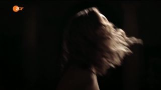 Sonja Gerhardt, Emilia Schule – Ku’damm 56 e01-03 (2016) HD 720p - (Celebrity porn)-8