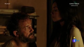 Iazua Larios, Meritxell Calvo – Carlos Rey Emperador s01e07 (2015) HD 720p - (Celebrity porn)-2