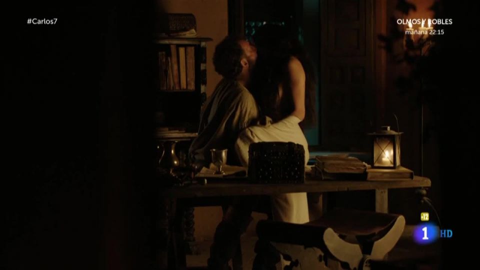 Iazua Larios, Meritxell Calvo – Carlos Rey Emperador s01e07 (2015) HD 720p - (Celebrity porn)