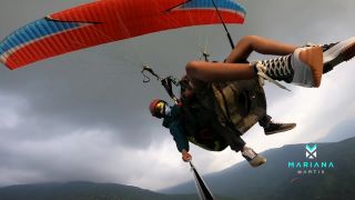 [Amateur] Mariana Martix squirts while paragliding-8