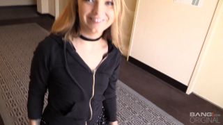 Carmen Callaway Carmen Callaway Gets Fucked On Film For The First Time (Blonde porn)-1