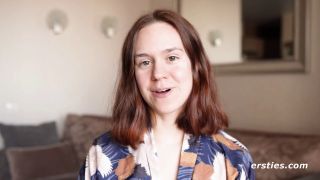 Ersties  Cute Babe Anca Pleasures Her Pussy With A Glass Toy.-2