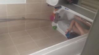 Voyeur 11906-my sister in the bath-4