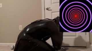 [GetFreeDays.com] Latexpup Uses VR Hypnosis (VR Overlay latex doll porn-4