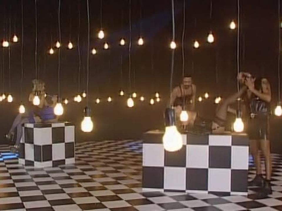 Orgies, Scene 1