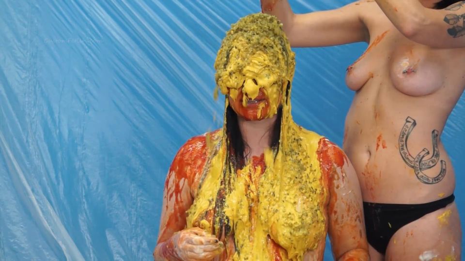 Custom Fetish - Valencia s 1st Mass Food Messy CLOSE UP - Fetish