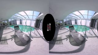 Chubby Mature Virtual Masturbating At The Pool-1