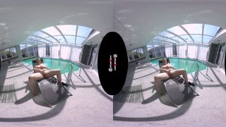 Chubby Mature Virtual Masturbating At The Pool-5