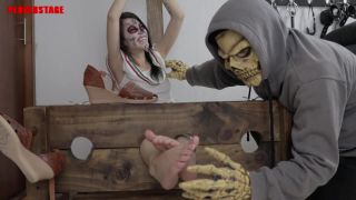 Perverstage – Tickles in the Underworld Tickling!-5