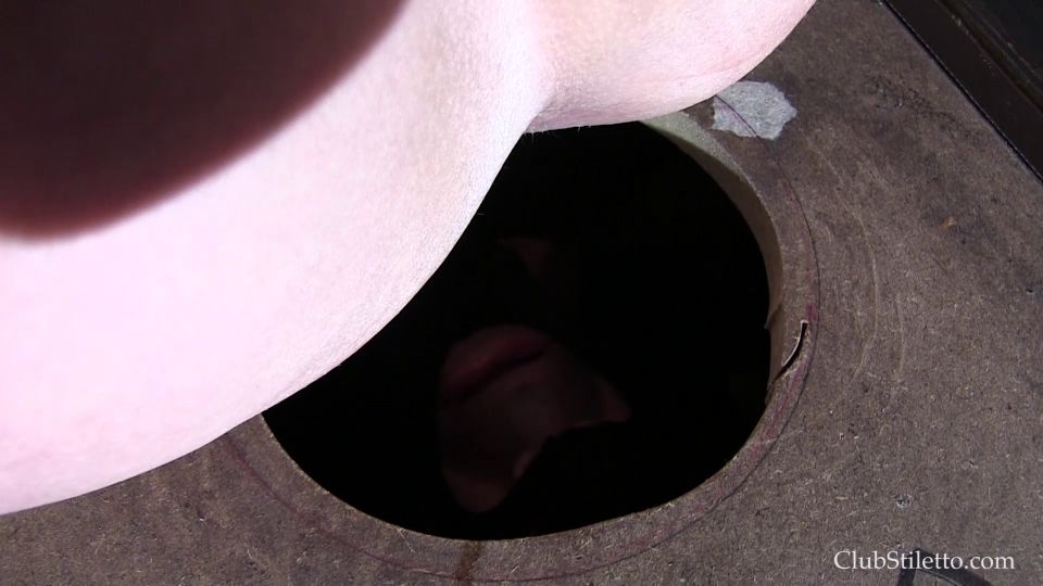 Club Stiletto - Mistress Kandy - No Fuck - Just Farts - Mistress