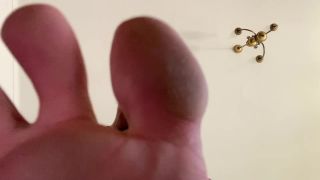 Feetwonders – Giantess makes the tiny clean her feet Foot!-8